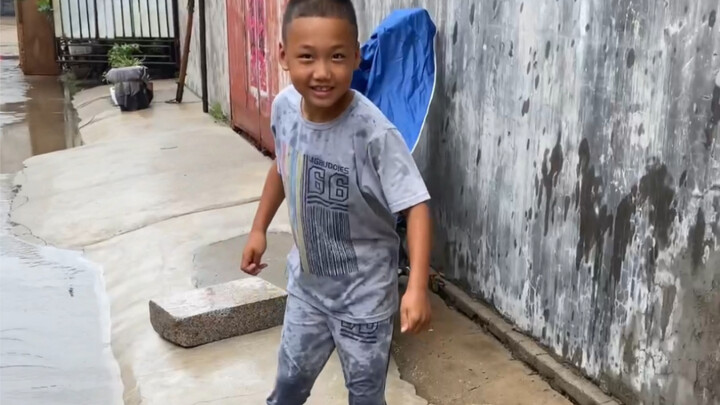 Pewaris Penjaga Desa Kembali Dihukum oleh Neneknya