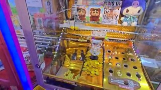 Time to PICK A PRIZE and WIN at this Claw Machine arcade!