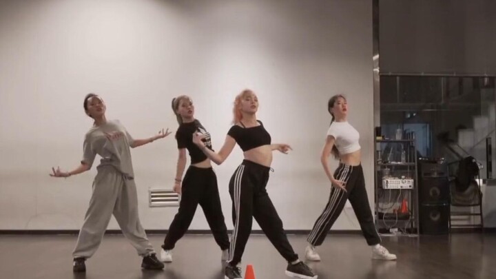 AleXa《Bomb》练习室+MV