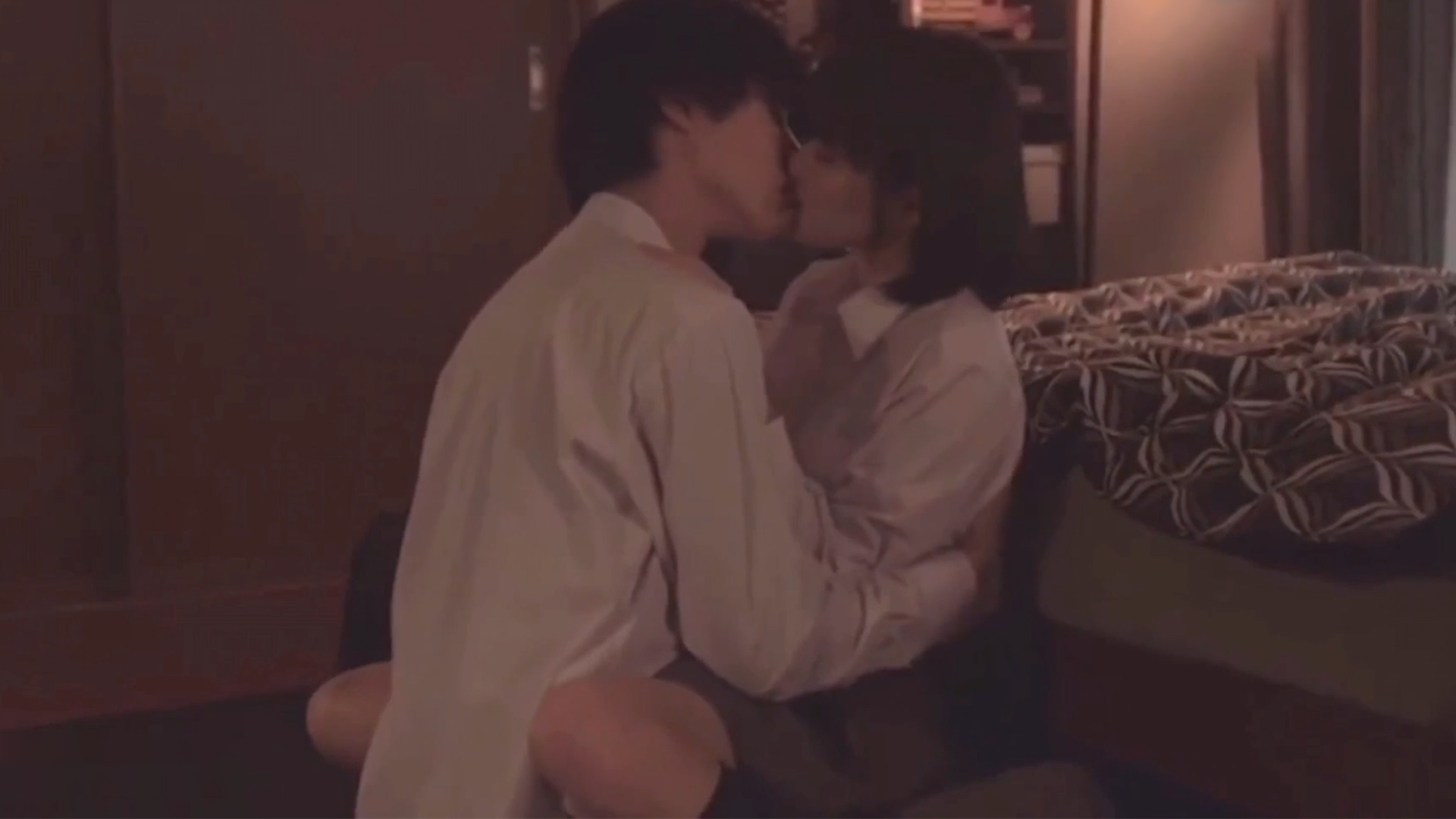 Japanese Drama | Kissing Scene In Scum's Wish - BiliBili