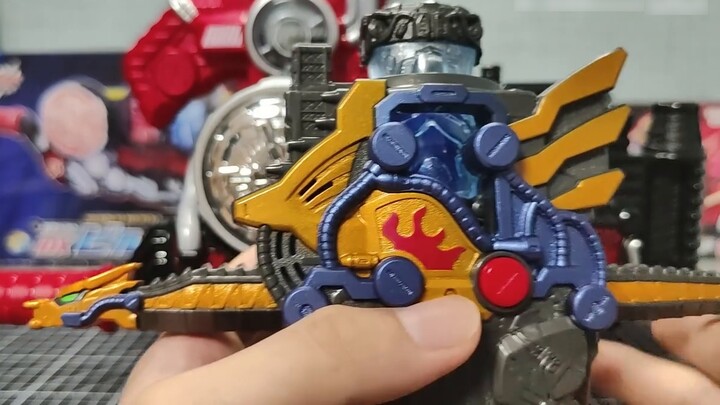 Tôi đã bất khả chiến bại rồi! Đánh giá toàn diện về Kamen Rider Build Limited DX Time Travel Dragon 