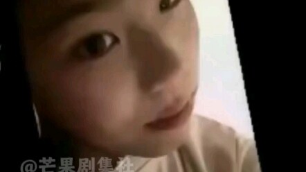 Barang yang persis sama, cukup ganti dengan warna yang kemungkinan besar disukai perempuan, lalu... 