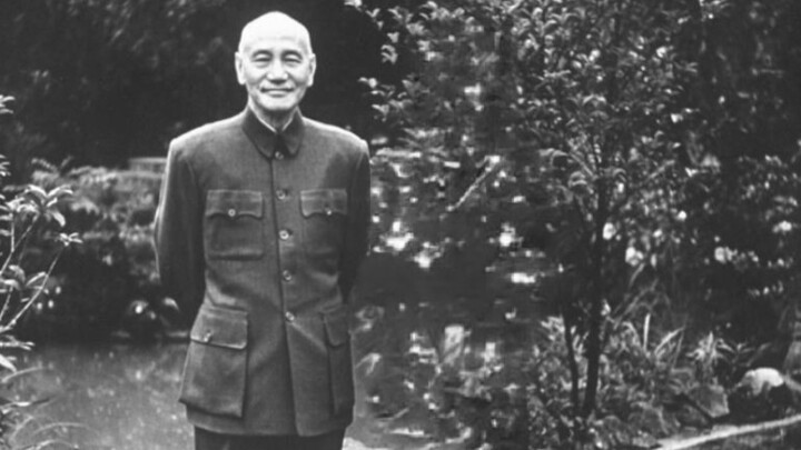 After the end of the War of Resistance, Chiang Kai-shek started dancing to “Subject Three.”
