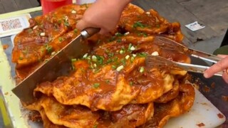 أخيرا وجدت الوصفة للفطائر بنكهة الصلصة على جانب الطريق!!