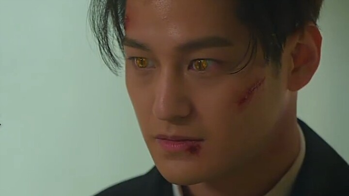 เขาเป็นครึ่งปีศาจและถูกสัตว์ประหลาดทุบตีจนหมดสิ้น เพื่อช่วยคนรักของเขา สายเลือดจิ้งจอกเก้าหางจึงตื่น