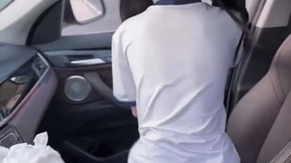 Youmi thực sự có thể nói về bất cứ điều gì
