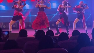 Các thực tập sinh giải trí Trung Quốc hát và nhảy theo bài hát "Drama" của Aespa