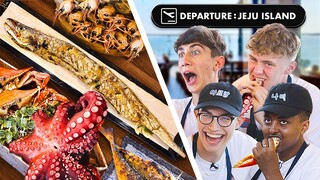 1st day in Jeju Island 🏝️ + Korean Seafood FEAST!! - British Highschoolers in Korea