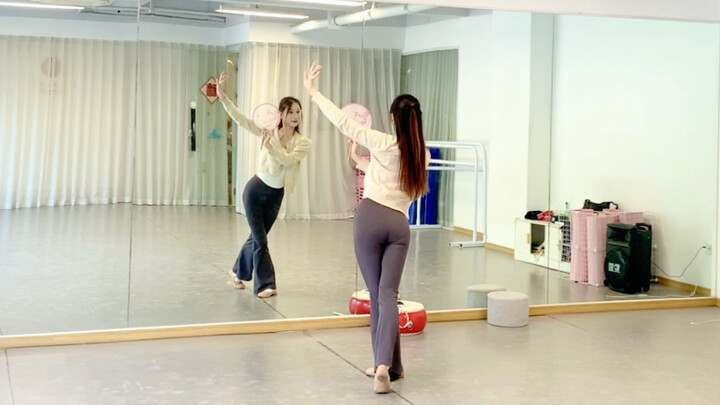 Jin Chen’s “Blue and White Porcelain” Back-View Follow-Along Tutorial — Full Version.