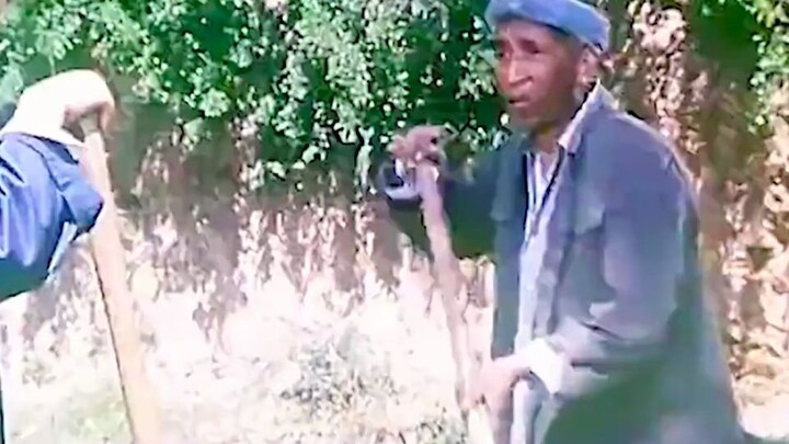 Thiên Vương: Phim cổ điển kinh điển – Ông lão 70 tuổi kiện trưởng thôn suốt 30 năm