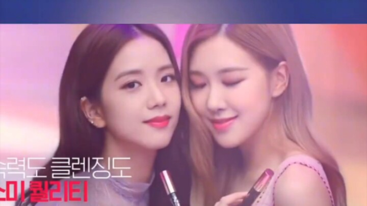 Momen memalukan Kim Jisoo di depan umum! Chae Young ikut nimbrung!