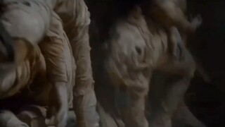 “来自恐怖片里的顶级救赎！”
