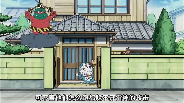 大雄想用礼物包巾给自己送礼物，结果召唤出了雷神#哆啦A梦