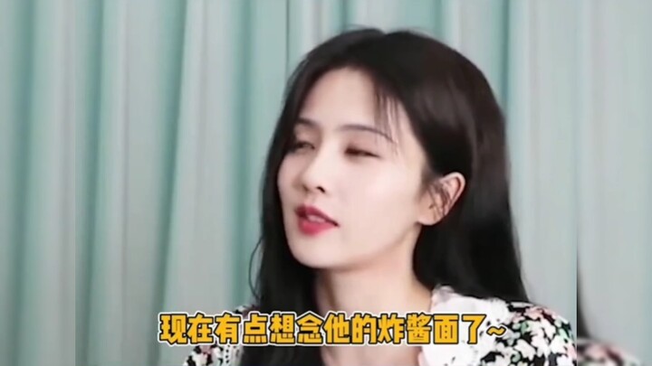 Trương Nhược Quân quả thực hết lòng “vỗ béo” các nữ diễn viên cùng tổ