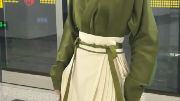 In addition to the heavy-duty and gorgeous styles, the horse-faced skirt also has daily commuting st