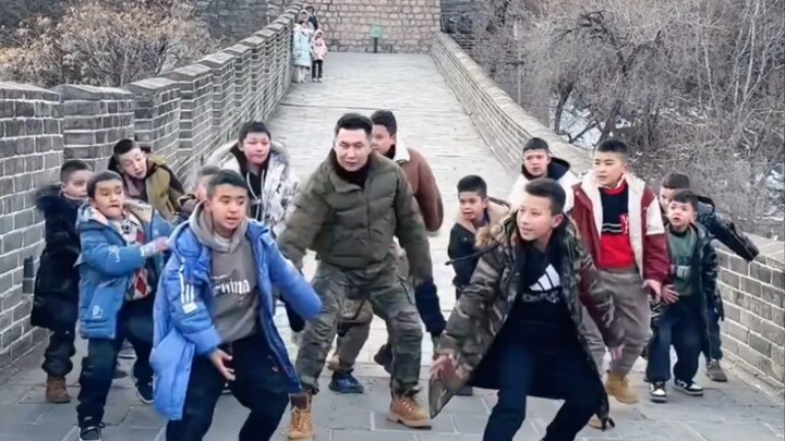 长城上跳萨玛舞