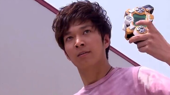 "The Last Glory of the Heavy Armor"