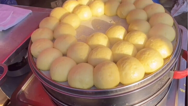 Once you step into the northeastern morning market, you won't want to leave—no one leaves this bustl