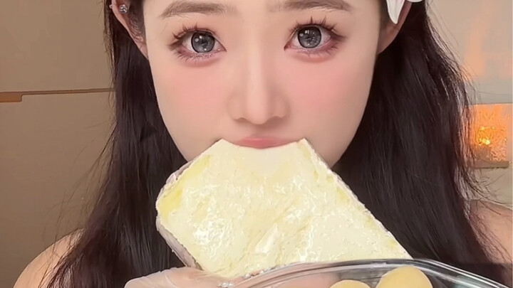 Nhâm nhi bánh sữa khoai môn + đồ ăn vặt vị sữa