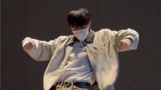 活的男炭火来了！！速扒！！