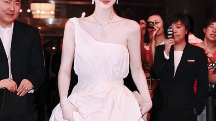 "The haute couture gowns on today's red carpets were all popularized by her back in the day—truly a 