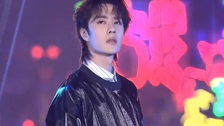 【หวังอี้ป๋อ】โชว์เต้นในงาน “เทนเซ็นต์ วิดีโอ สตาร์ อวอร์ดส” “All That Matters+I'll Show You”