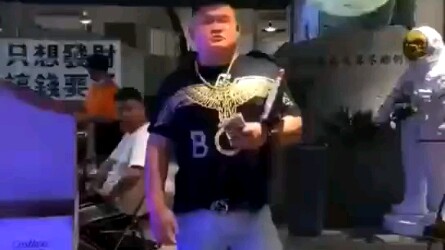 这事才几天，传的视频这么模糊吗