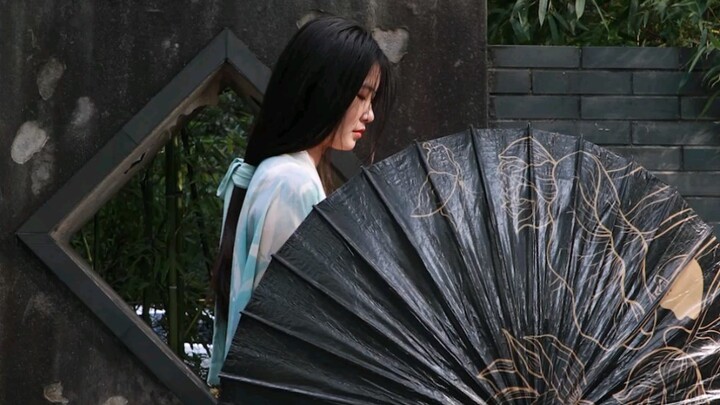 有人说黑色沉闷又无趣？黑色才是永不过时的经典色