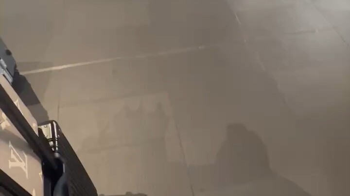 很多人跟我说，他们相亲的时候，女方会问到你老板给你开工资是给你现金还是打银行卡里，搞得大家都不知道这是什么意思？