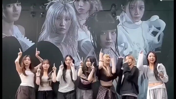 伴舞在idle新海报前的舞蹈接力 250506