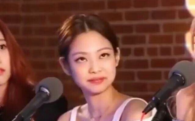 Aku nggak pantas jadi penggemar Blackpink, salut banget! Udah menembus generasi setelah tahun 2010 j