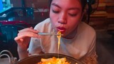 Món Ăn Hàn Quốc chảo Gà Phô Mai Và Mì  Sốt Cay #1Henryvlog