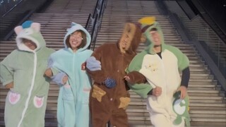 Hehe, untung aku cepat menekan tombol jeda, kalau tidak pasti sudah tertabrak.