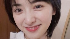 Shen Yue returned to her alma mater in school uniform and shared campus memories. It was so real to