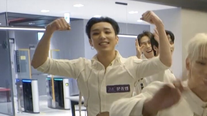 【مون جونغ يوب】آلة حصد معجبات الأمهات!! جونغ أوبي لطيف جداً!!!