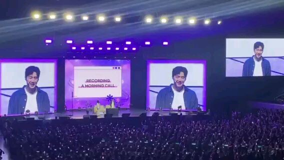 Kim seonho laughed so much cutie haha.#KimseonhofirstFanmeetph#seonhohadasnailedmoaarena