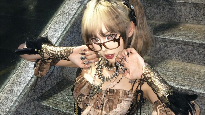 I’m doing nails for Chongqing’s most awesome Yabi blogger again!