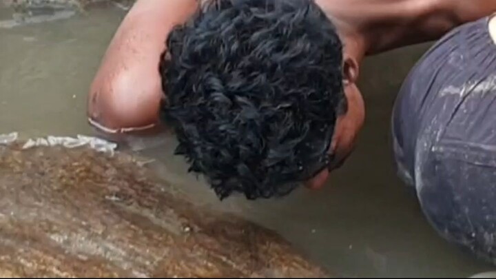 duwali fishing in Nepal |
