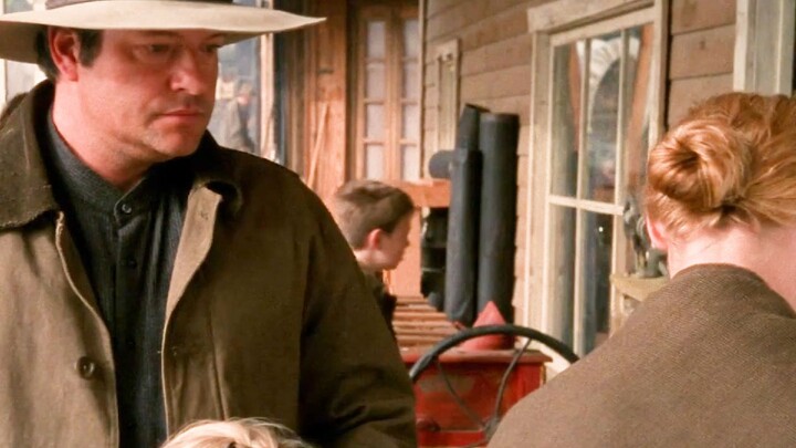 บางครั้ง ความรักไม่ได้ปะทุขึ้นอย่างกะทันหัน แต่ค่อยๆ คืบคลานเข้าหาคุณอย่างช้าๆ