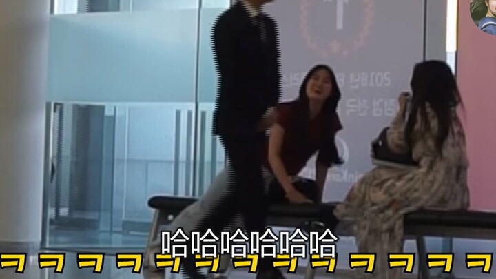 Young Master, please stop pretending to be an ordinary person. There is a generation gap between you