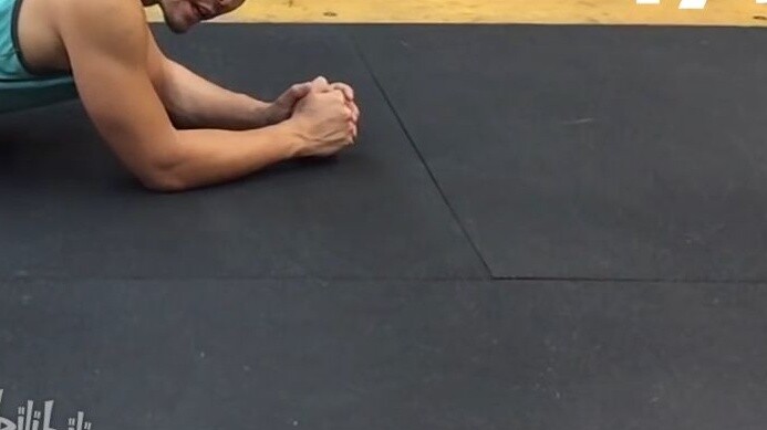 How to Relieve Knee Pain (Volleyball Lesson by Coach Danny with Chinese Subtitles)