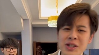 室友竟是这种身份？恕我眼拙，以后有大腿了