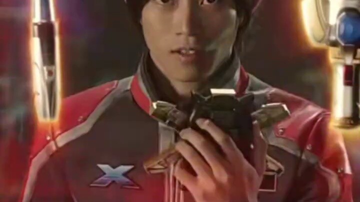 Kartu virtual Ultraman yang digunakan oleh X