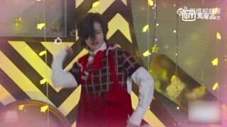 【林一×虞书欣】杨笠跳yesok像在练功杨笠评价虞书欣滑雪自带4D效果 没想到@-杨笠- 除了脱口秀，还有一个唱跳之魂.