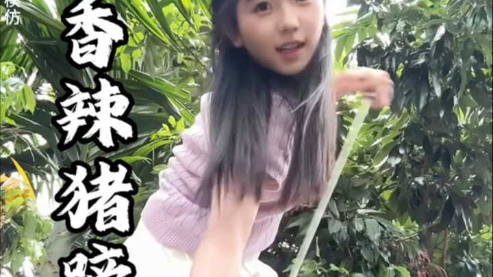 The first spicy pig trotters of winter! Grandpa’s got no teeth, but he loves this soft, tender dish 