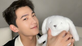 Yang Yang merekam seluruh siaran langsung di Weibo