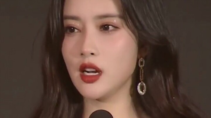 [Meng Ziyi] Why did she chuckle when she said she’s not a funny girl?