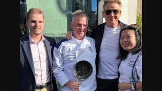 Gordon Ramsay Impersonation Contest: Where exactly does the winner resemble Dog Egg??? #YYY Translat