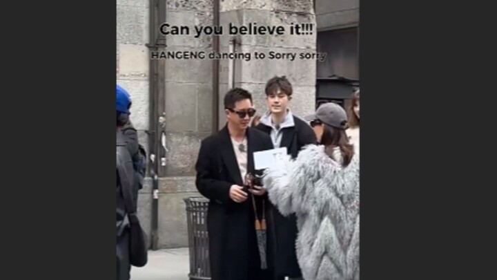 Nostalgia overload! Han Geng dances "Sorry Sorry" on the street again—whose youth is back now!