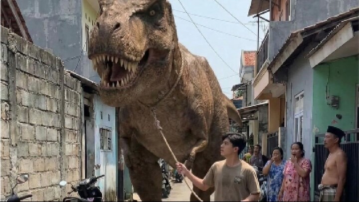 DINO NYA BESAR SEKALI GESS